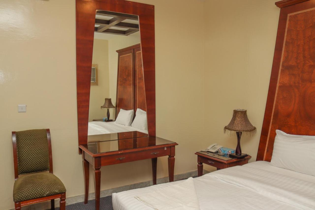 Al Orouba Hotel *