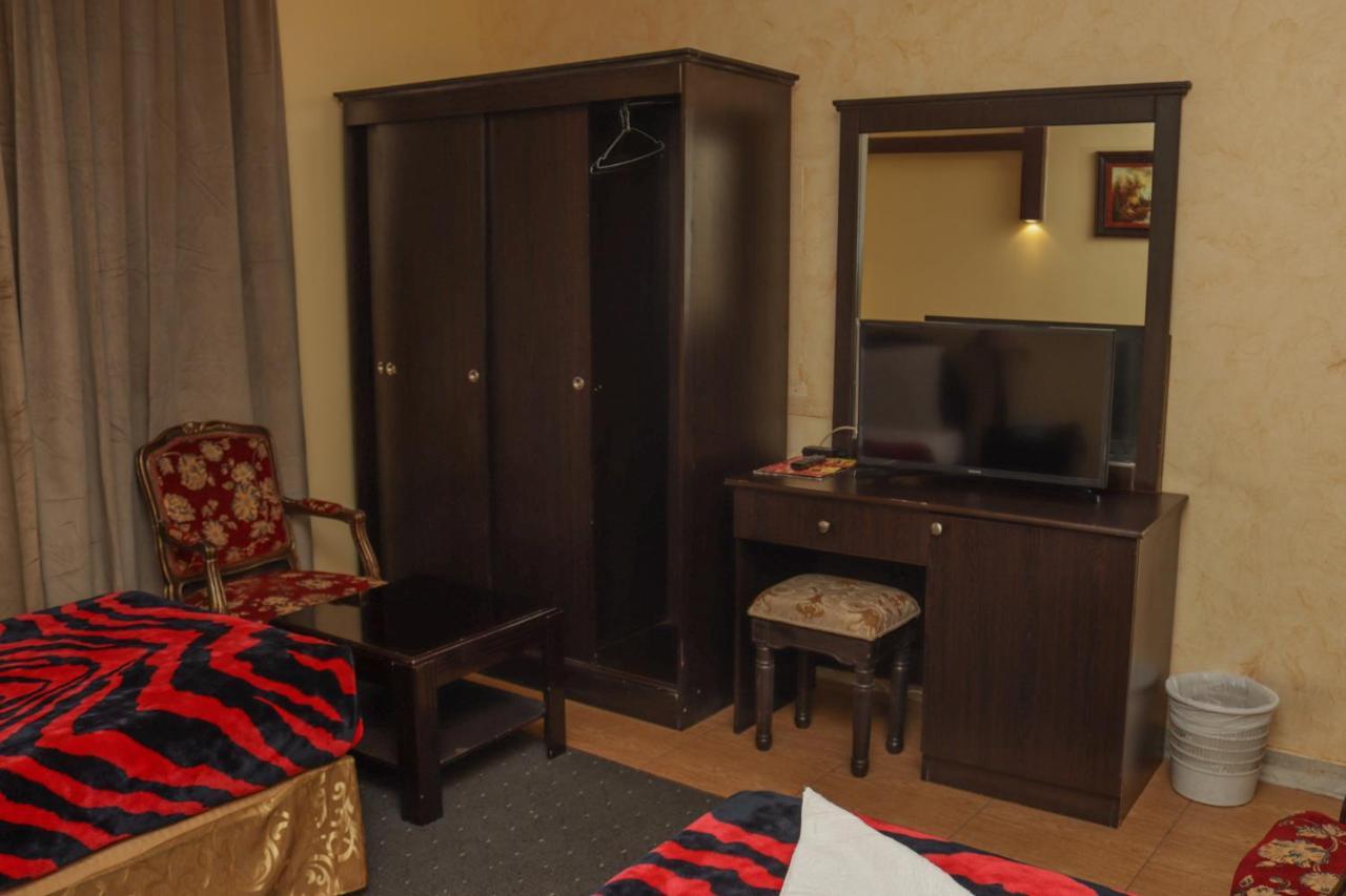 Al Orouba Hotel *